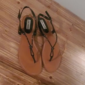 Steve Madden Flat Thong Sandals in Black Patent